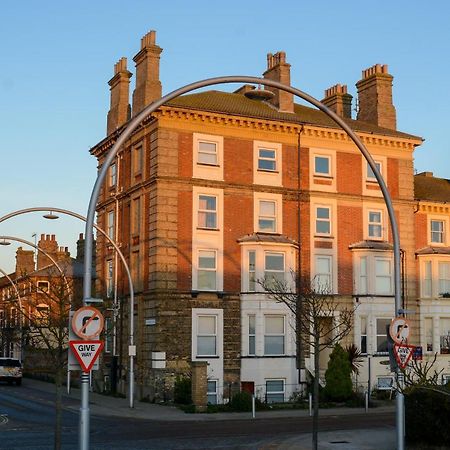 Sea Views Stunning 2 Bedroom Apartment # Lowestoft Exterior foto